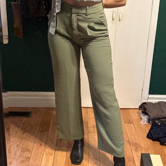 SOLD on Vinted Babaton Effortless Pant Trousers Aritzia Sage Green - Picture 6 of 8